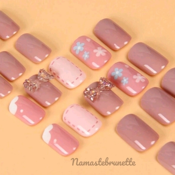 3D Bows & Flowers Press On Nails - Picture 5 of 16